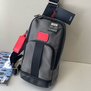 (new+tag) Tumi Fife men’s sling pack black